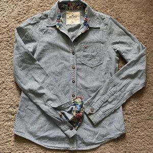 Hollister long sleeve button down shirt
